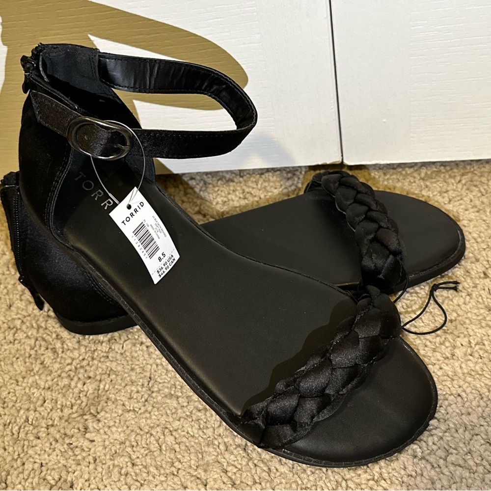 Torrid TWT sandals size 8.5W